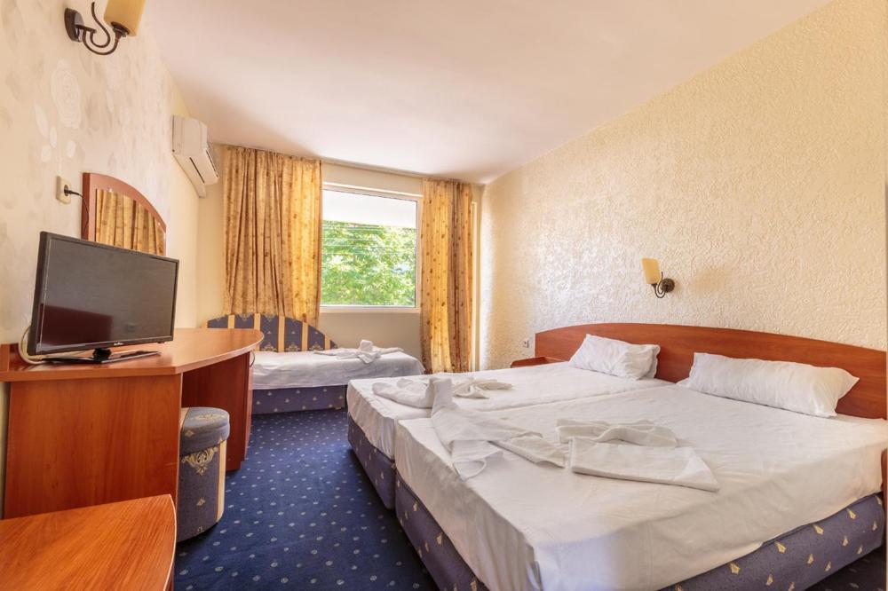 Hotel Chernomorets Ngoại thất bức ảnh