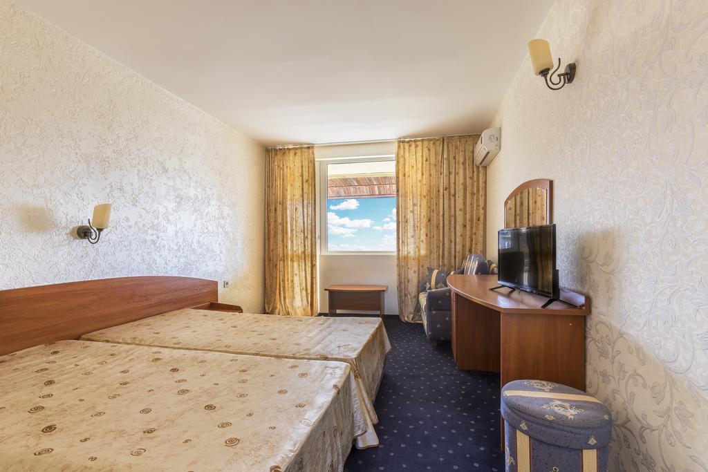 Hotel Chernomorets Ngoại thất bức ảnh