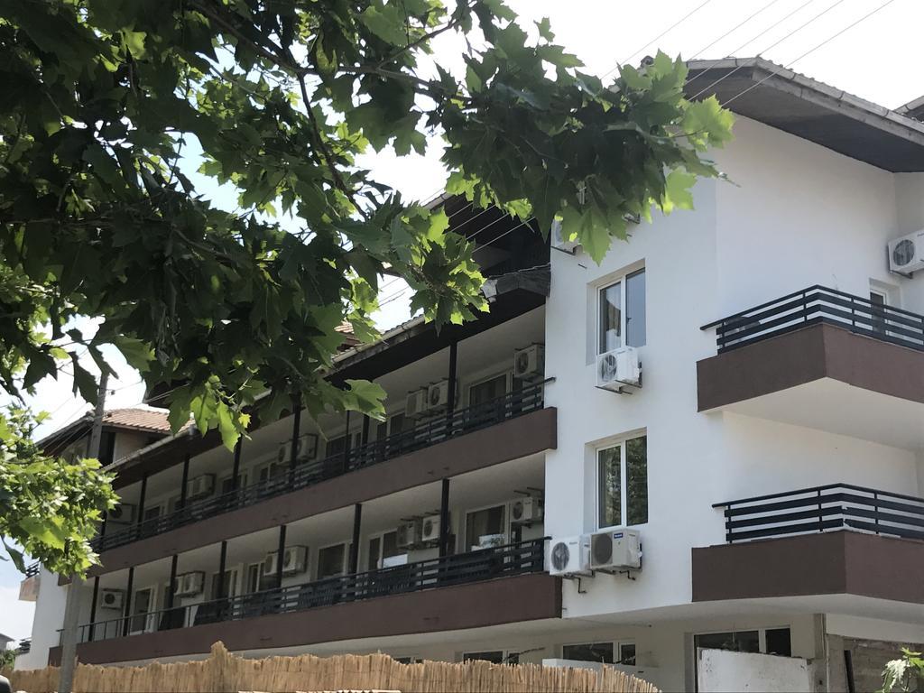 Hotel Chernomorets Ngoại thất bức ảnh