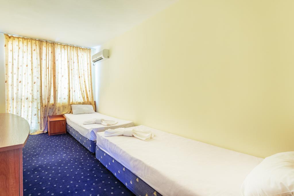 Hotel Chernomorets Ngoại thất bức ảnh