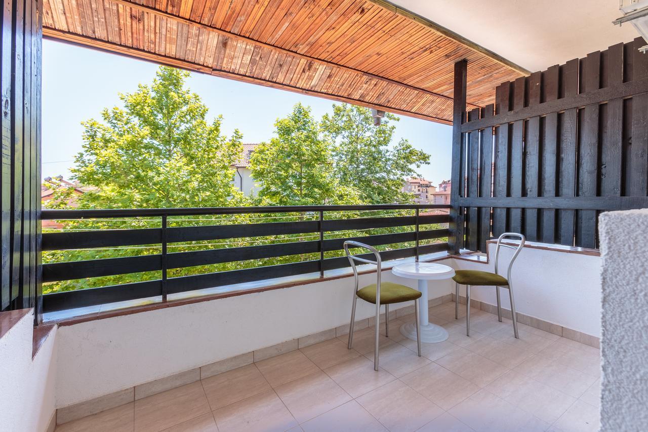 Hotel Chernomorets Ngoại thất bức ảnh